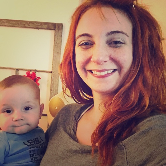 Meet your Posher, Hannah - Picture 1 of 1